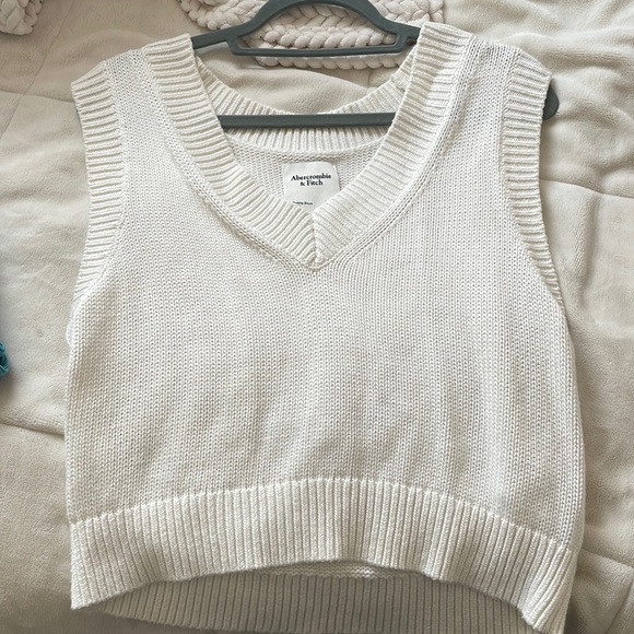Abercrombie & Fitch Tops - Abercrombie top
